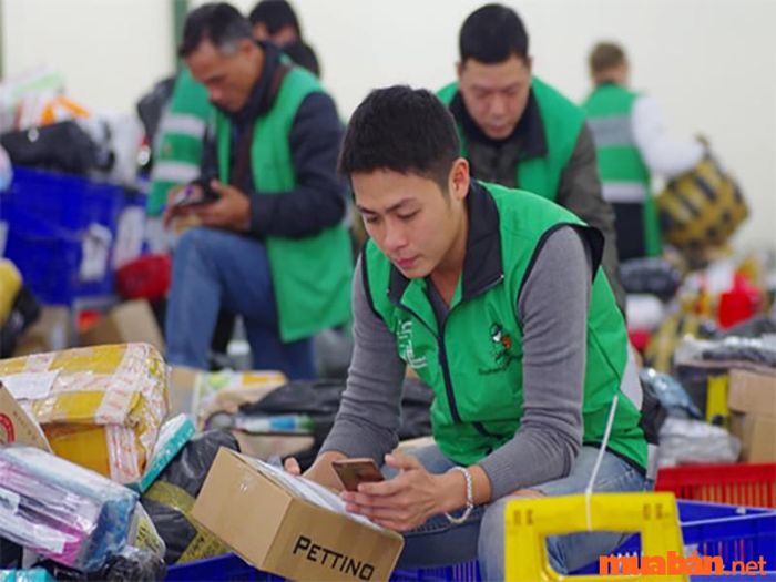 giao hàng tiết kiệm là gì