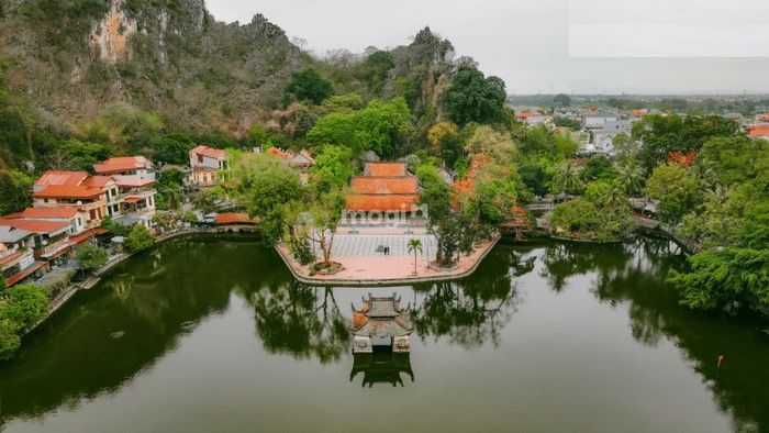 Khám phá vẻ thanh tịnh của chùa Sài Khê giữa lòng Hà Nội