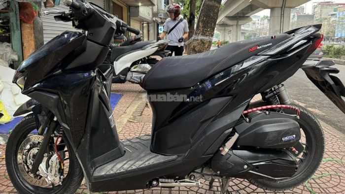 Xe Vario 125 độ yên xe thể thao cực kỳ ấn tượng