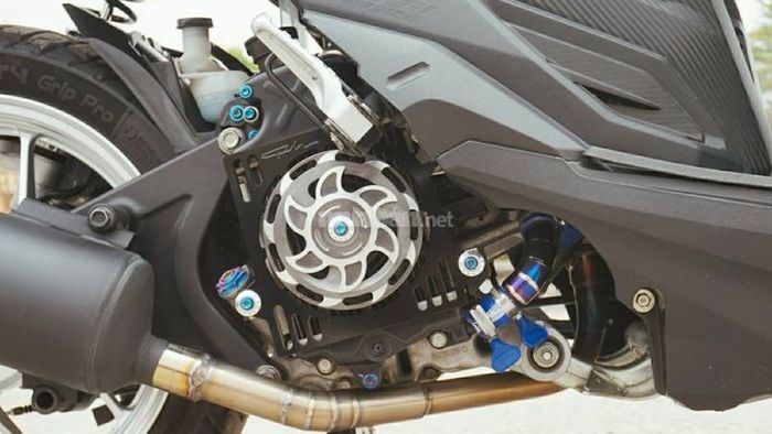 Xe Vario 150 độ trang bị đĩa Galfer cỡ lớn, mang lại hiệu suất phanh vượt trội