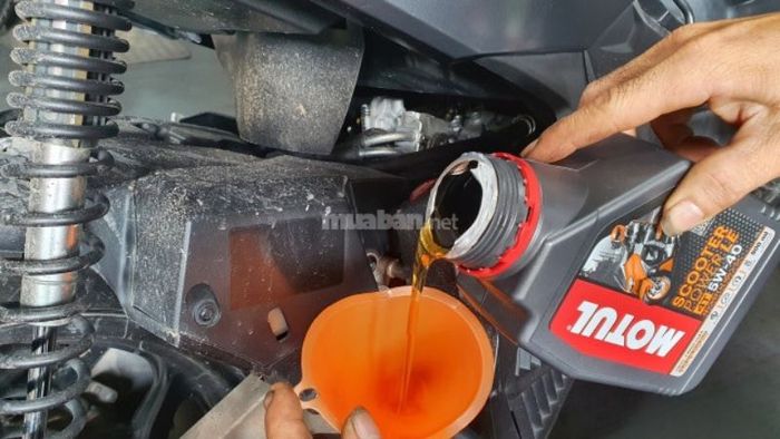 Motul Scooter Power Le 5W40