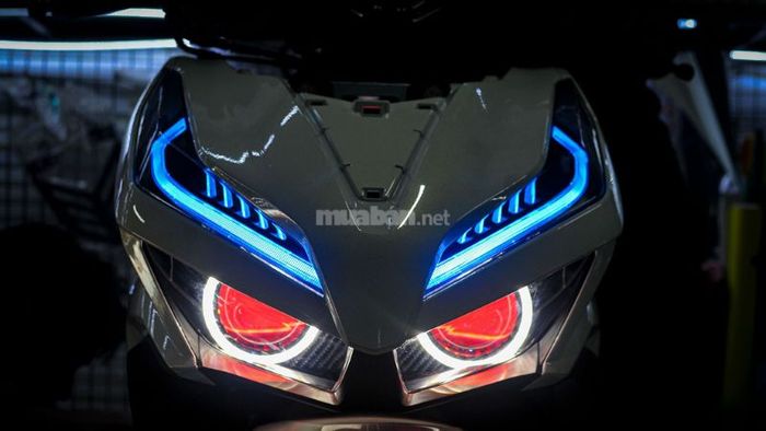 Xe Vario 125 độ Bi Cầu Led cực kỳ ấn tượng