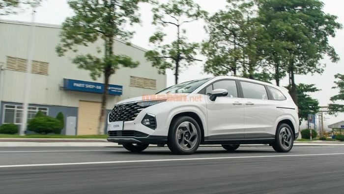 Bảng giá xe Hyundai Custin - Nguồn: Internet