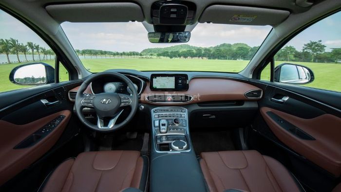 Không gian nội thất sang trọng của Hyundai SantaFe - Nguồn: Internet