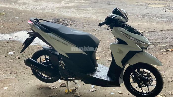 Xe Vario 125 đời 2017 độ vỏ Pirelli kết hợp càng thắng Salaya và đĩa nhôm TQ6