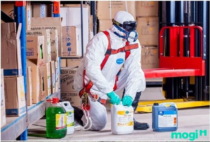 Danh Mục Các Loại Hóa Chất Tẩy Rửa Và Phân Loại Theo Tính Chất Hóa Học