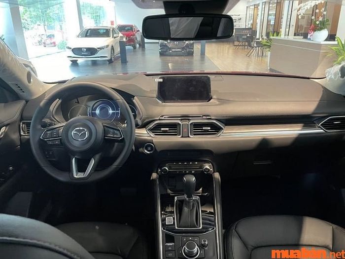 Mazda CX-5 sở hữu đầy đủ các hệ thống an toàn hiện đại.