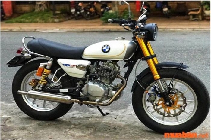 Phiên bản cổ điển của xe Husky 125 độ có giá khoảng 34 triệu đồng.