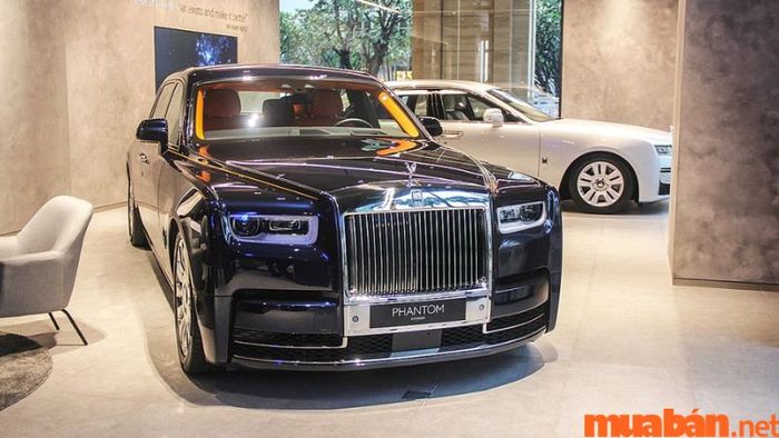 Rolls Royce Phantom mang đến sự bảo vệ tuyệt đối – Phantom là dòng xe gì?