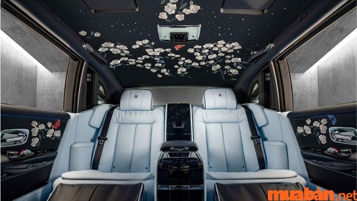Xe được trang bị thêm nhiều tiện ích tuyệt vời – Rolls Royce Phantom là dòng xe gì?
