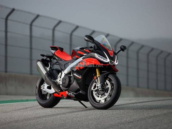 Aprilla RSV4 Factory 1100
