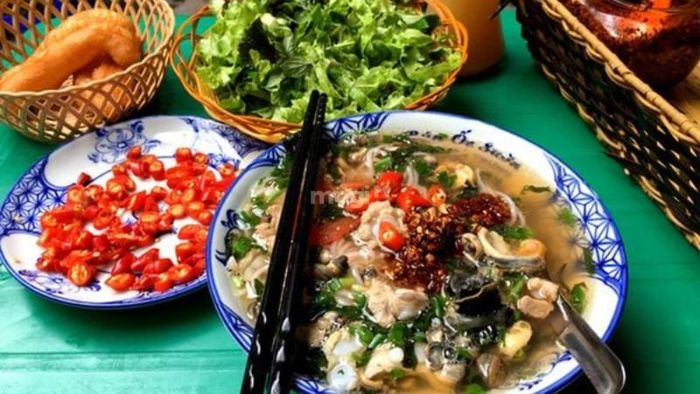 Bún ốc với hương vị đậm đà, truyền thống – Nguồn ảnh: Sưu tầm