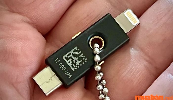 Khi quên mật khẩu, bạn có thể xác thực qua SMS hoặc Email để lấy lại quyền truy cập vào tài khoản.