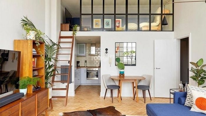 Mẫu nhà 30m2 có gác lửng được thiết kế với vật liệu hiện đại, mang lại sự đơn giản và tiện nghi cho không gian sống