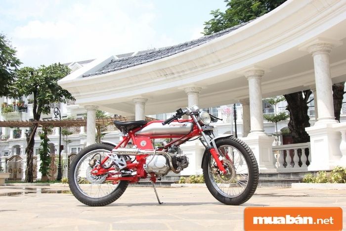 Honda Win 100 là sự lựa chọn tuyệt vời cho những tín đồ đam mê phượt, đặc biệt khi xe dễ dàng chinh phục các loại địa hình phức tạp.