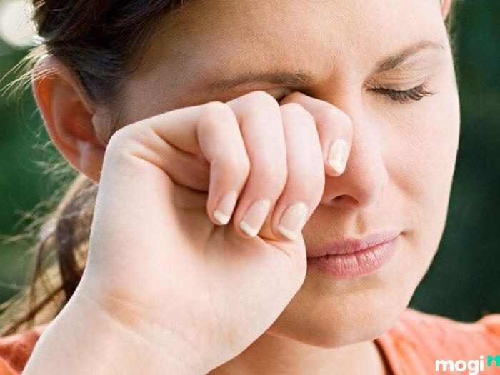 Hiện tượng giật lông mày trái trong khoảng từ 11h00 đến 13h00 là dấu hiệu cảnh báo bạn nên cẩn thận khi tham gia giao thông.
