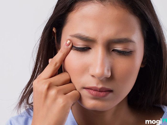 Các Nguyên Nhân Khiến Lông Mày Trái Bị Giật