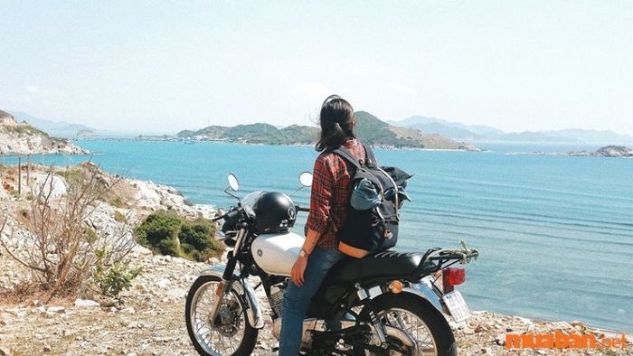 Thuê xe máy là lựa chọn tiết kiệm và linh hoạt để khám phá Nha Trang một cách dễ dàng.