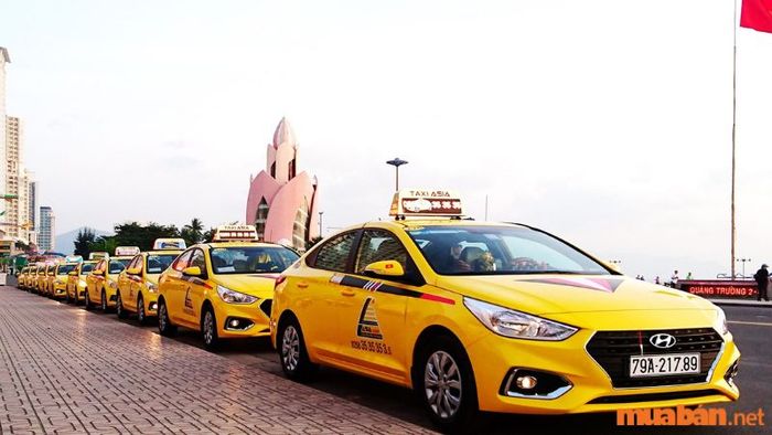 Kinh nghiệm di chuyển tại Nha Trang bằng xe taxi rất tiện lợi và nhanh chóng.