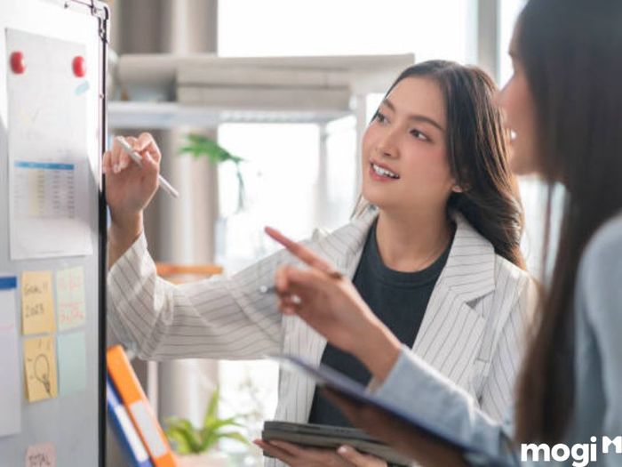 Sinh năm 2004 mệnh gì? Nữ sinh năm 2004 hợp với những tuổi nào nhất?