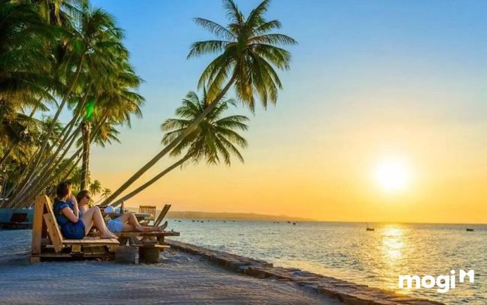 Mũi Né có gì chơi? Nếu bạn đang tìm một điểm đến hấp dẫn thì Hòn Rơm là một trong những lựa chọn lý tưởng để check-in và khám phá.
