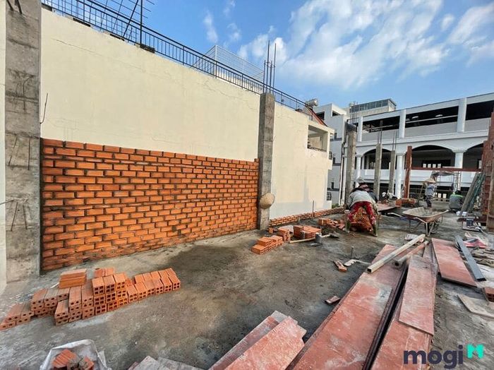 thấm nước tường nhà