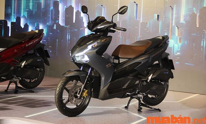 Honda Airblade đã từ lâu trở thành một trong những dòng xe tay ga được yêu thích nhất tại Việt Nam, luôn chiếm trọn tình cảm của người tiêu dùng.