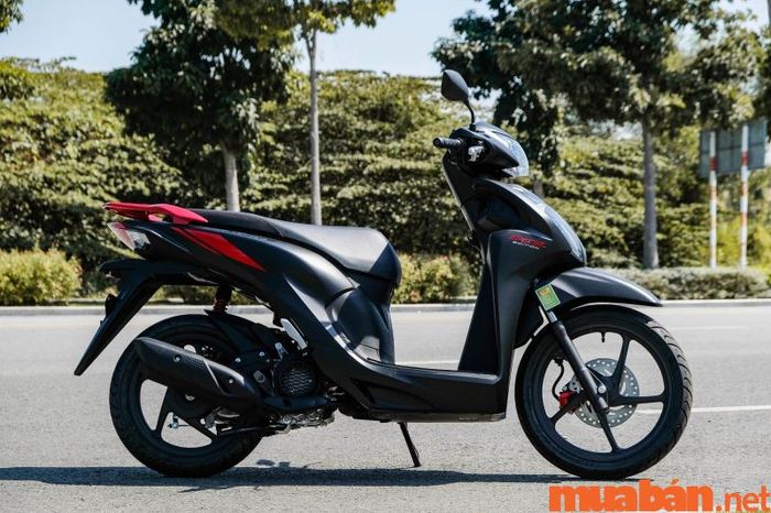 Honda Vision 2022 mang thiết kế hiện đại và được trang bị nhiều tính năng vượt trội, là sự lựa chọn lý tưởng cho người tiêu dùng hiện đại.