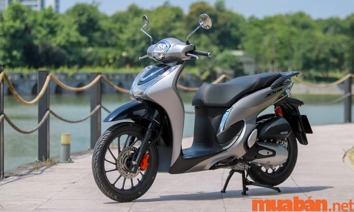 Honda SH Mode mang thiết kế thanh lịch, gọn gàng, phù hợp cho cả nam và nữ, tạo nên phong cách thời thượng và sang trọng.