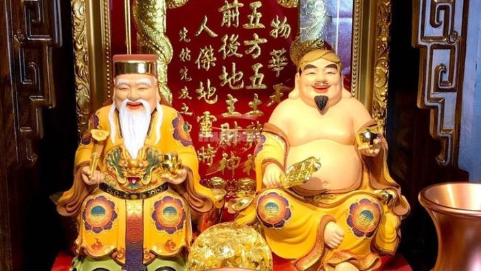 Lễ nhập trạch là nghi thức để xin phép các vị thần linh khi gia đình chuyển đến nhà mới