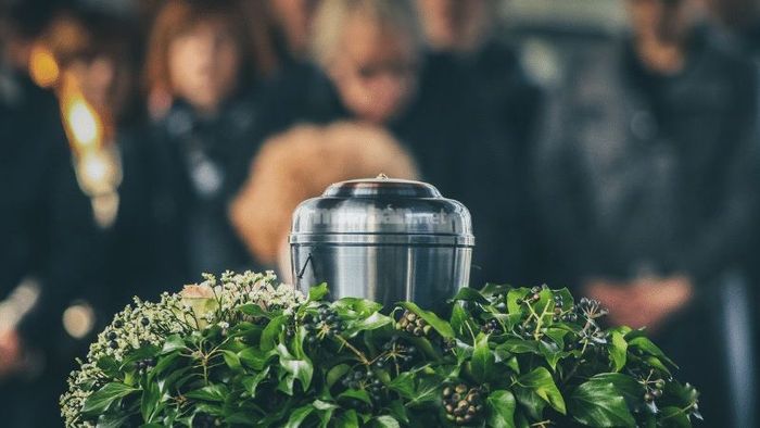 Không nên cắt tóc khi gia đình đang có tang