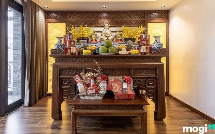 Việc đặt bàn thờ tổ tiên cần phải hợp lý về mặt vị trí và hướng để mang lại sự tôn nghiêm, giúp gia đình gặp nhiều may mắn và an lành.