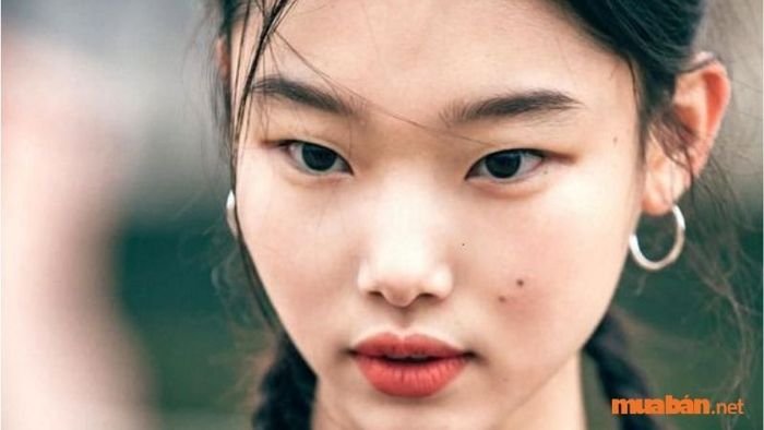 Trong tình cảm, họ luôn chân thành và hết lòng vì người mình yêu. Các mối quan hệ của họ, từ tình yêu đến bạn bè và gia đình đều vô cùng tốt đẹp. Khi họ đã thật sự trân trọng ai, họ sẽ hành động và giúp đỡ người đó, nhờ vậy mà họ dễ nhận được sự yêu thương từ mọi người.