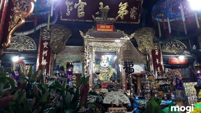 Bài văn khấn Ông Hoàng Bảy