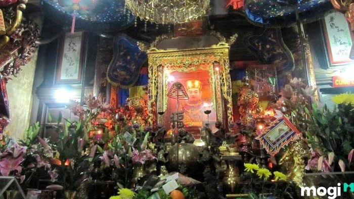Bài văn khấn Ông Hoàng Bảy