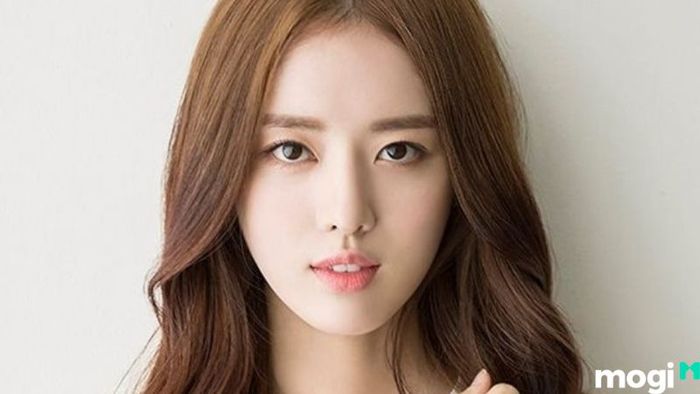 Khuôn mặt trái xoan ở phụ nữ