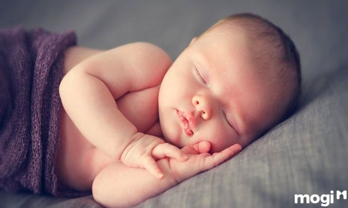Liệu có nên hoàn toàn tin tưởng vào phương pháp đốt vía cho trẻ sơ sinh?