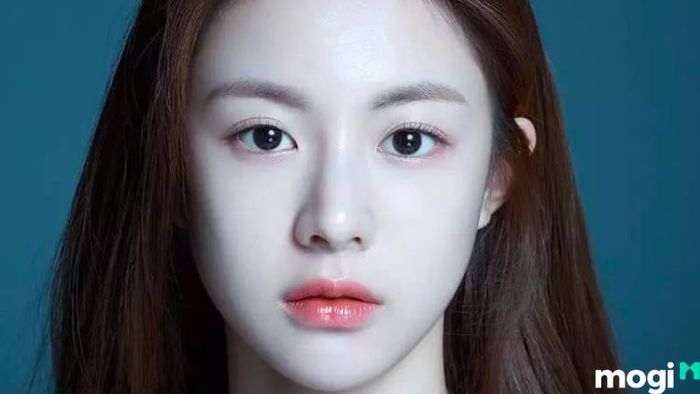 Tướng lông mày phù hợp với khuôn mặt kim cương sẽ giúp bạn chọn được dáng lông mày tôn lên các góc cạnh của gương mặt, mang lại vẻ hài hòa và sắc sảo.