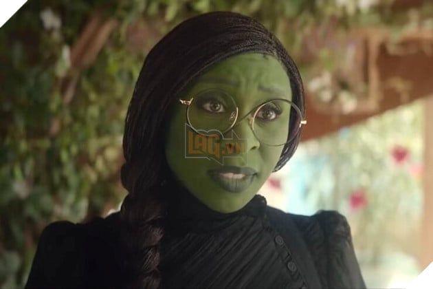 Phim nhạc kịch Wicked nhận được những đánh giá tích cực từ giới phê bình trước khi ra mắt rộng rãi.