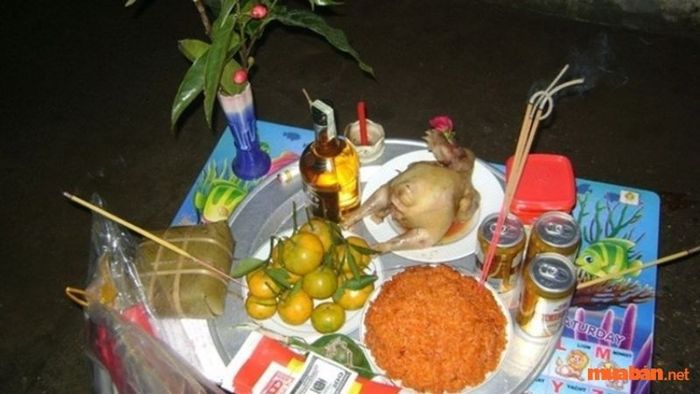 Hướng dẫn bày trí mâm cúng giao thừa ngoài trời với mâm lễ mặn