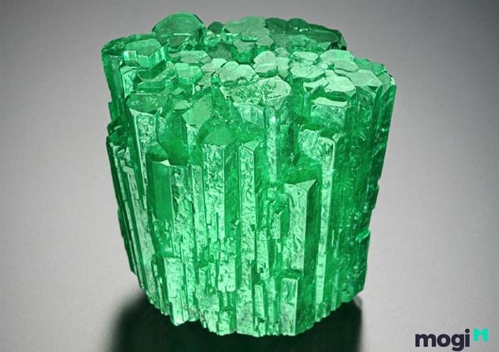 Đặc điểm nổi bật của đá Emerald