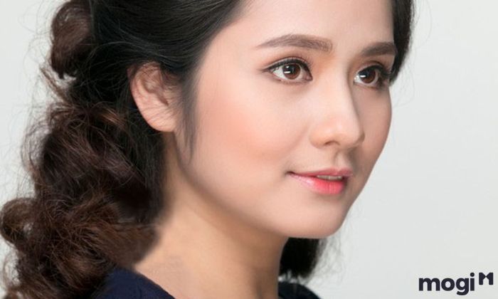 Phụ nữ gò má cao trong nhân tướng học