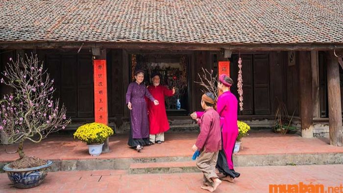 Tuổi xông đất phù hợp với người tuổi Canh Thân trong năm Giáp Thìn 2024