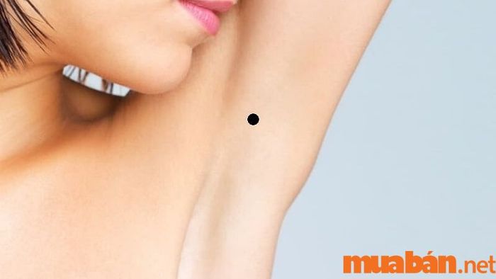 Ý nghĩa tổng quan về nốt ruồi ở nách