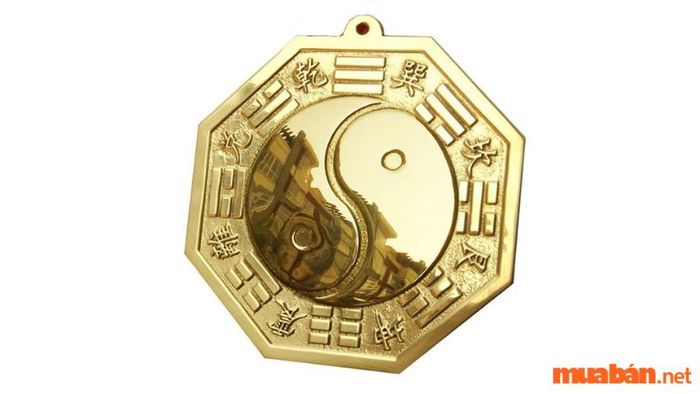 Sử dụng gương bát quái để hóa giải phong thủy xấu