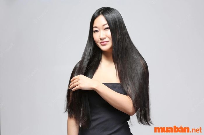 Theo nhân tướng học, phụ nữ có nhiều tóc con thường có vận số tốt về con cái, cuộc sống sau này sẽ sung túc và gia đình ấm êm.