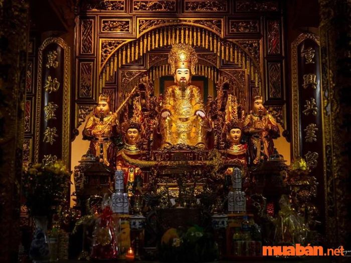 Cúng lễ Ban Công Đồng như thế nào? Những lễ vật cần dâng cúng bao gồm gì?