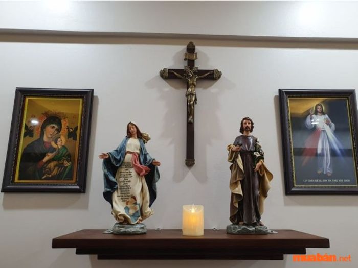 Những loại bàn thờ trong gia đình