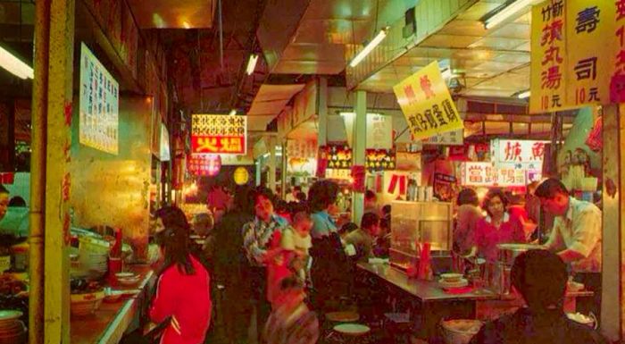 A snapshot of Shilin Market in the 1980s.