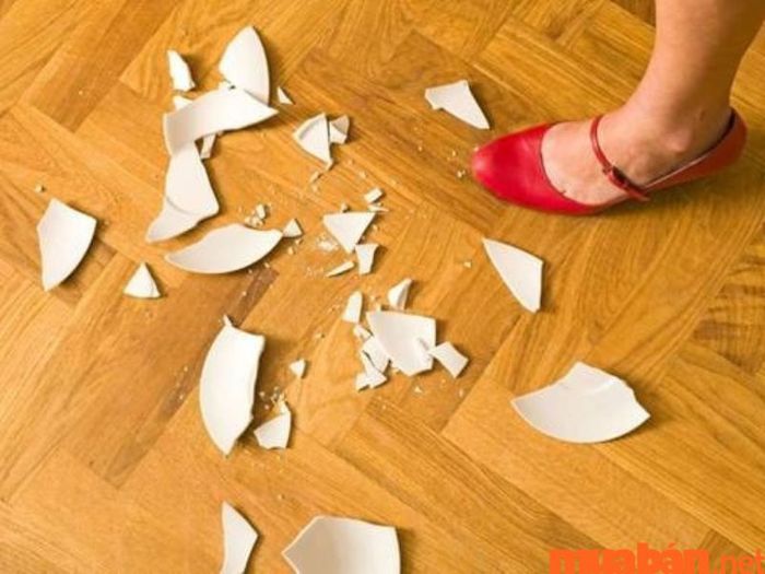 Tránh làm vỡ đồ vật vào đêm giao thừa